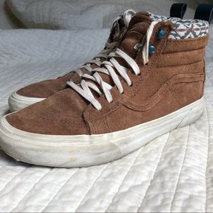 Tan Sk8-Hi MTE
